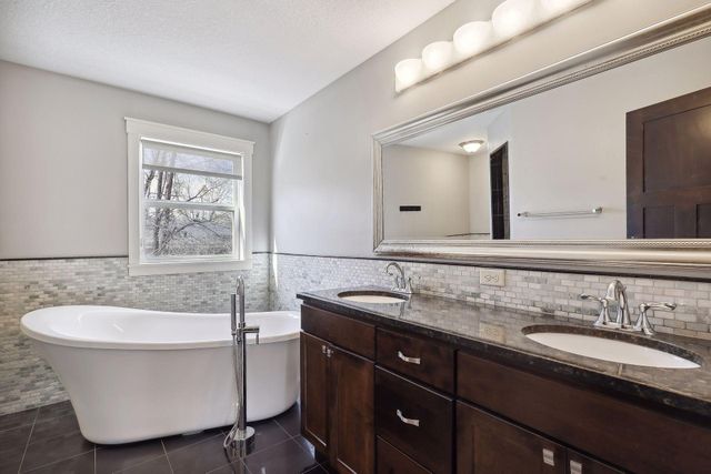 2019 Louisiana Avenue S, Saint Louis Park, MN 55426