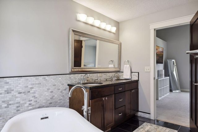 2019 Louisiana Avenue S, Saint Louis Park, MN 55426