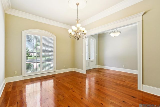 12119 Lake Estates Ave, Baton Rouge, LA 70810