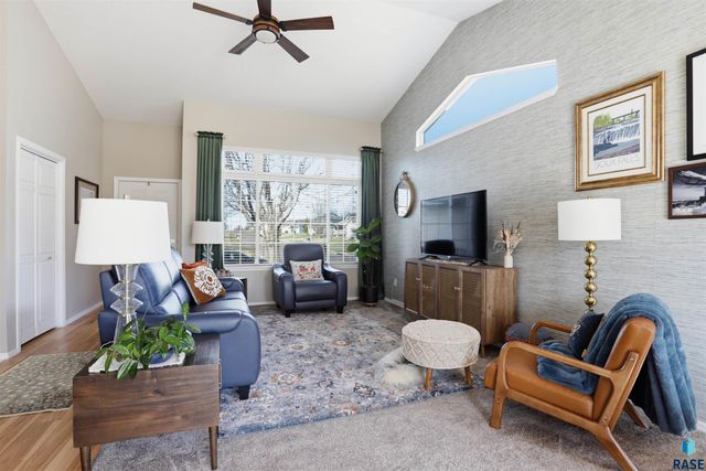 4400 S Key Ave Avenue, Sioux Falls, SD 57106