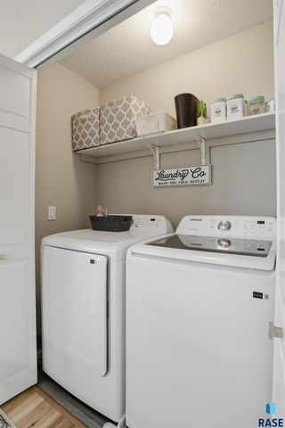 4400 S Key Ave Avenue, Sioux Falls, SD 57106