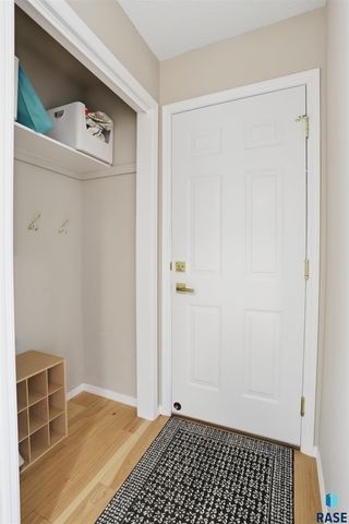 4400 S Key Ave Avenue, Sioux Falls, SD 57106