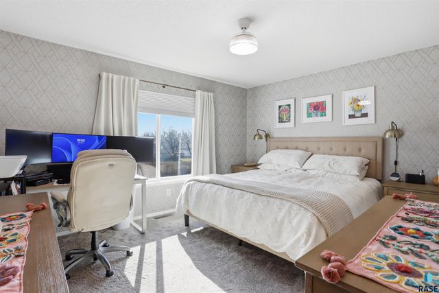 4400 S Key Ave Avenue, Sioux Falls, SD 57106