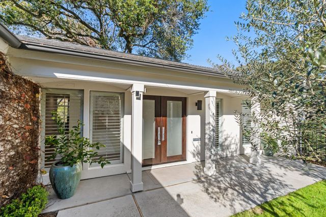 7702 Woodway Drive, Houston, TX 77063