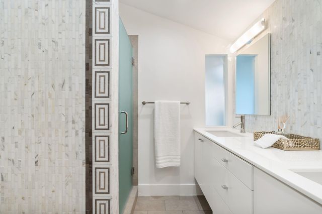 7702 Woodway Drive, Houston, TX 77063