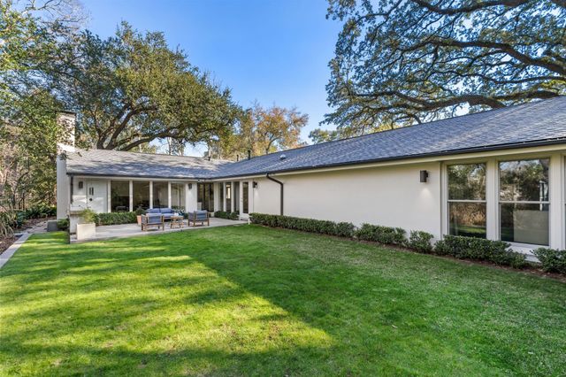 7702 Woodway Drive, Houston, TX 77063