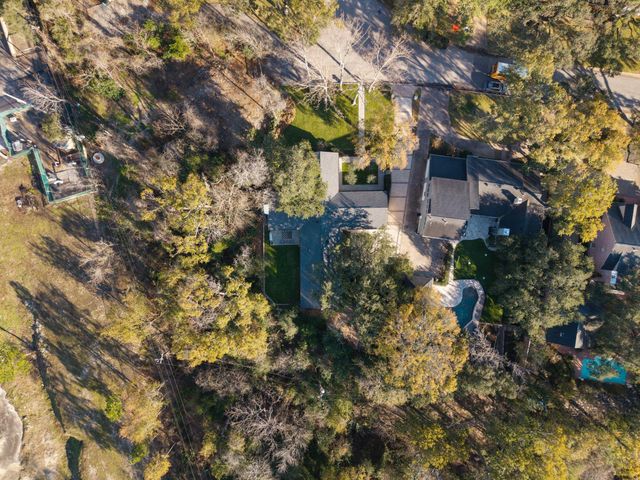 7702 Woodway Drive, Houston, TX 77063