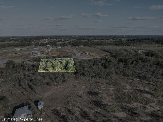 123 Grace LN, Dale, TX 78616