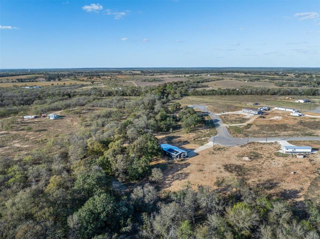 123 Grace LN, Dale, TX 78616