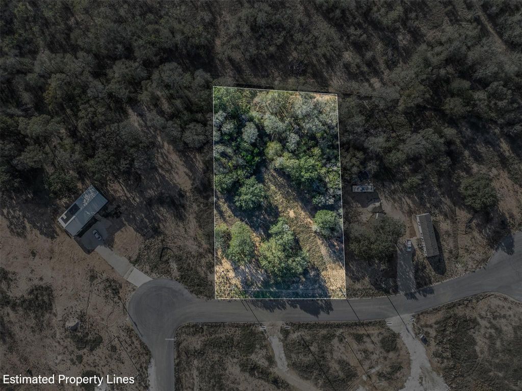 123 Grace LN, Dale, TX 78616