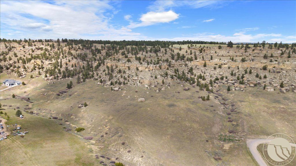 8925 Picnic Rock Trail, Billings, MT 59106 photo 2