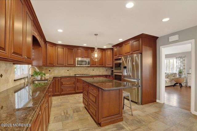 159 Oakland Mills Road, Manalapan, NJ 07726