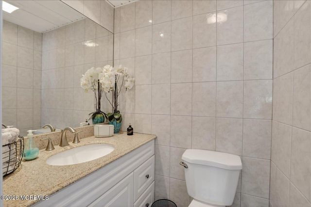 159 Oakland Mills Road, Manalapan, NJ 07726