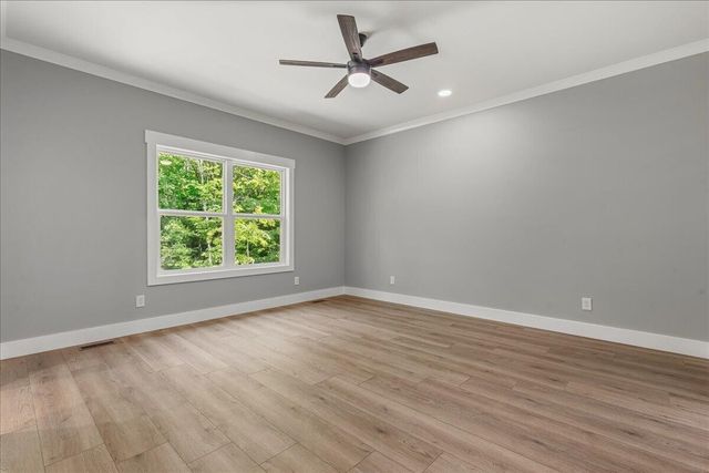 305 Shadows Lawn Drive, Athens, TN 37303