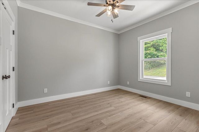 305 Shadows Lawn Drive, Athens, TN 37303