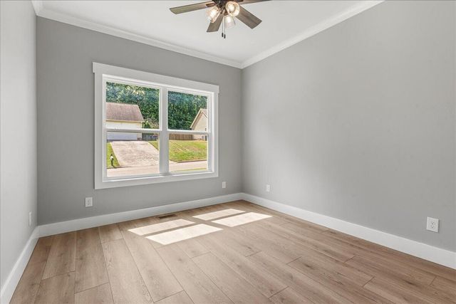 305 Shadows Lawn Drive, Athens, TN 37303