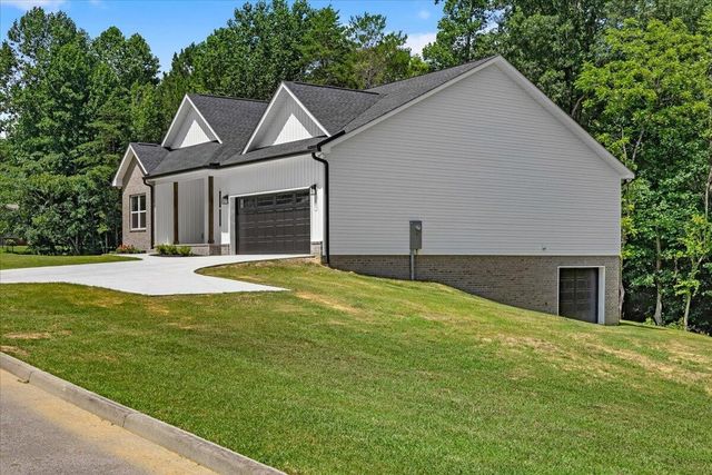 305 Shadows Lawn Drive, Athens, TN 37303