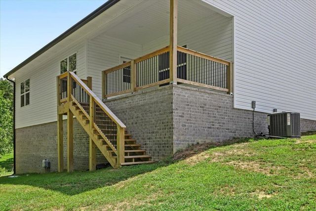 305 Shadows Lawn Drive, Athens, TN 37303