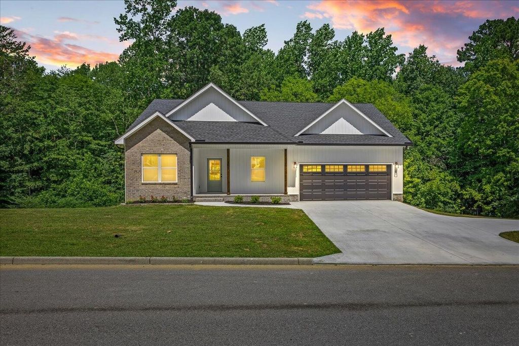 305 Shadows Lawn Drive, Athens, TN 37303