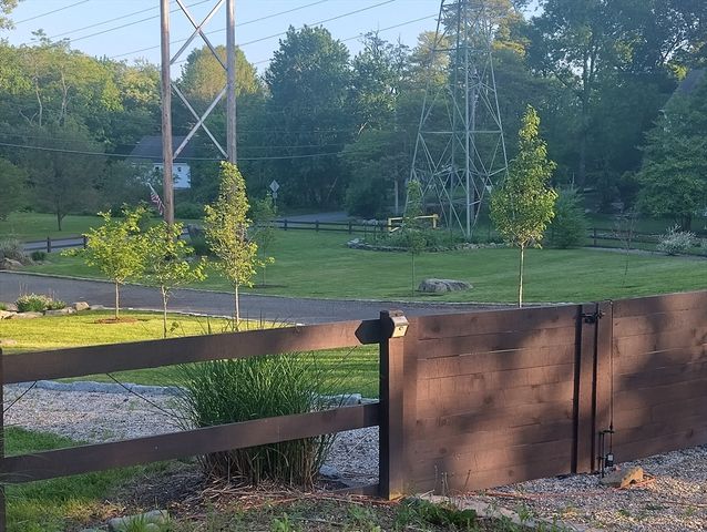 390 Read St, Seekonk, MA 02771