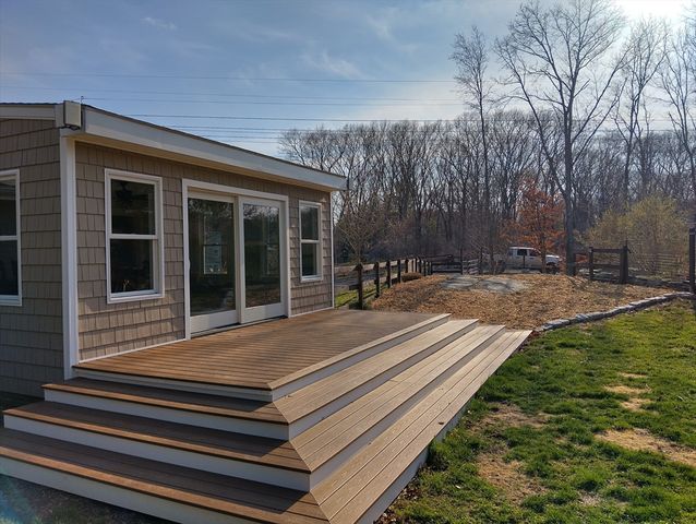 390 Read St, Seekonk, MA 02771