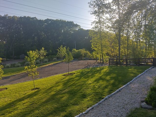 390 Read St, Seekonk, MA 02771