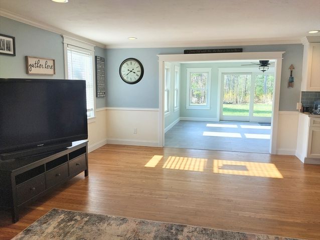 390 Read St, Seekonk, MA 02771