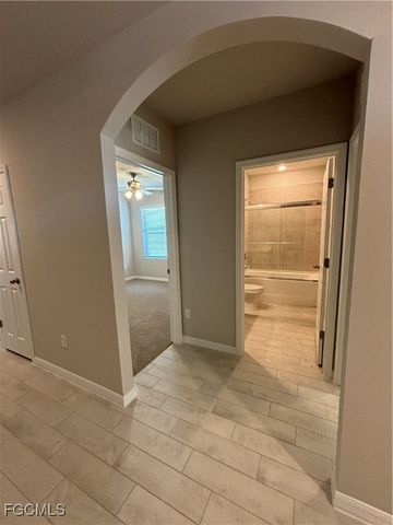 20461 Camino Torcido LOOP, North Fort Myers, FL 33917