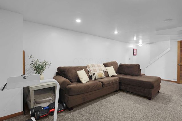 3278 Reed Point Drive, Hilliard, OH 43026