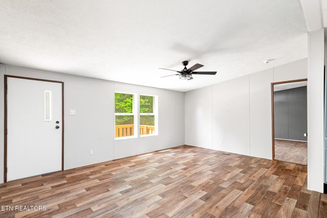 297 Wells Rd, Powell, TN 37849