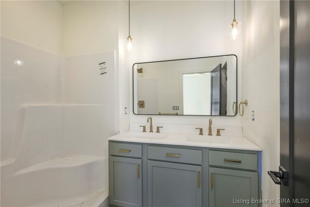 1651 Summit Avenue, New Albany, IN 47150