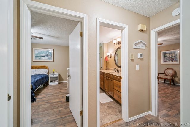 1210 E 10th Street, Sand Springs, OK 74063