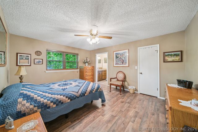 1210 E 10th Street, Sand Springs, OK 74063