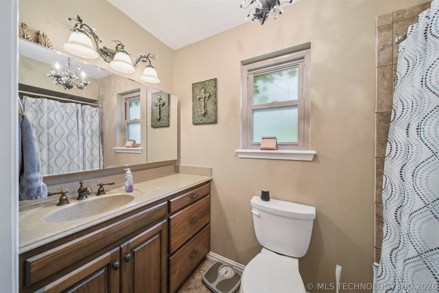 1210 E 10th Street, Sand Springs, OK 74063