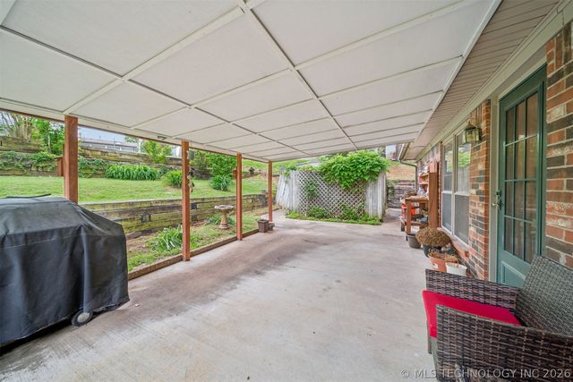 1210 E 10th Street, Sand Springs, OK 74063