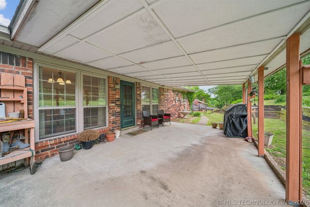 1210 E 10th Street, Sand Springs, OK 74063