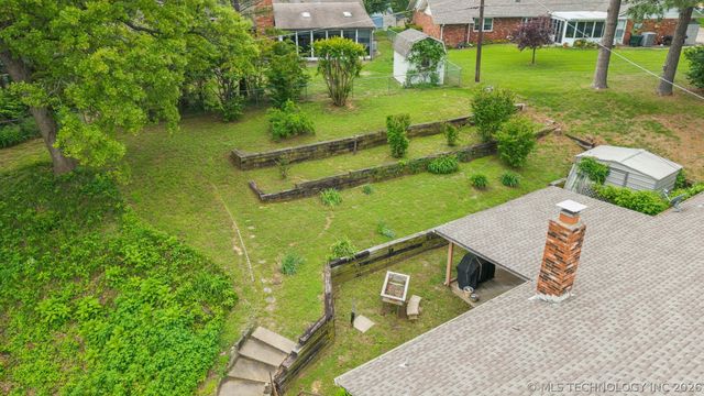 1210 E 10th Street, Sand Springs, OK 74063