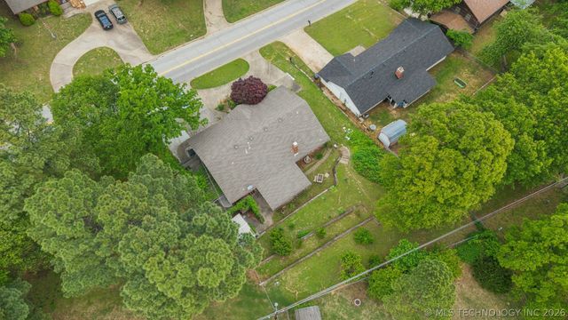 1210 E 10th Street, Sand Springs, OK 74063