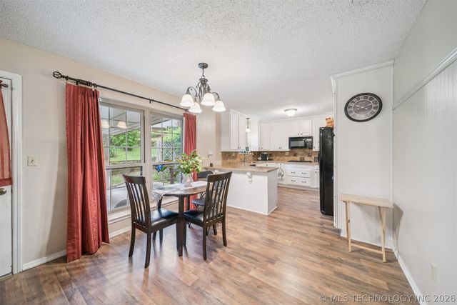 1210 E 10th Street, Sand Springs, OK 74063