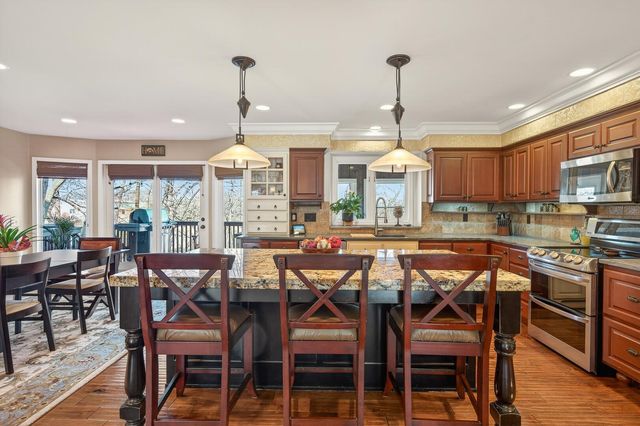 11804 Waterford Road, Eden Prairie, MN 55347