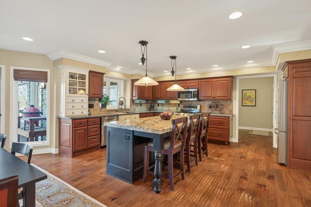 11804 Waterford Road, Eden Prairie, MN 55347