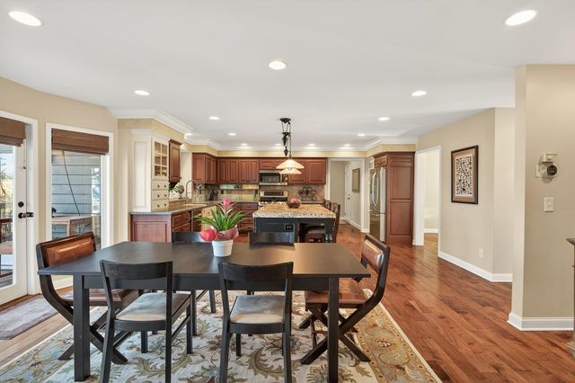 11804 Waterford Road, Eden Prairie, MN 55347