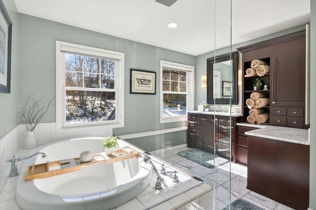 11804 Waterford Road, Eden Prairie, MN 55347