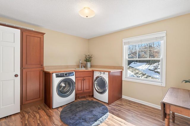 11804 Waterford Road, Eden Prairie, MN 55347