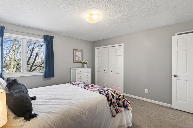 11804 Waterford Road, Eden Prairie, MN 55347