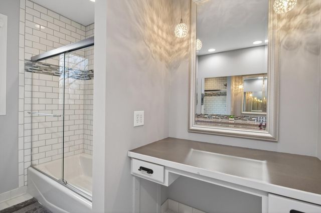 11804 Waterford Road, Eden Prairie, MN 55347