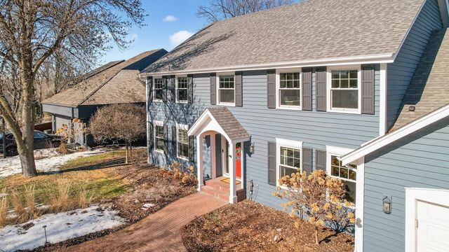 11804 Waterford Road, Eden Prairie, MN 55347