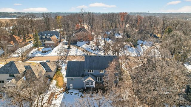 11804 Waterford Road, Eden Prairie, MN 55347