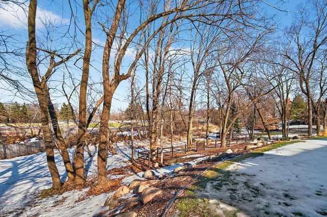 11804 Waterford Road, Eden Prairie, MN 55347