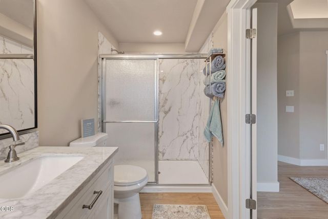 1690 NE Beacon Drive, Grants Pass, OR 97526